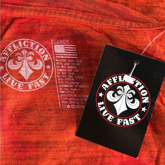 Affliction Women’s Graphic Long Sleeve Lace Up Top -Size: L/2XL -NWT - Picture 12 of 13